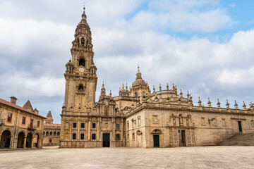 Obraz premium Plaza de Quintana with its esplanade next to the side facade of the cathedral of Santiago de Compostela, Galicia.