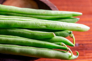 Raw green beans