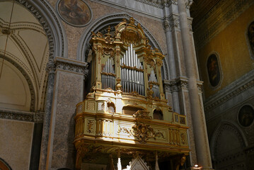 Orgue de la cathédrale Notre-Dame-de-l'Assomption à Naples