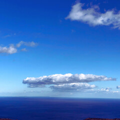 Obraz premium 青い海青い空白い雲,空, 海, 雲, 水, 自然, サマータイム, 風景, 青, 白, 海景, 嵐, 旅行,sky,blue,