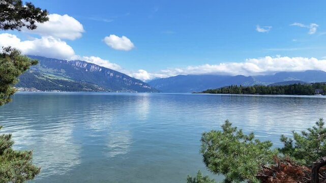 Thuner See, Berner Oberland, Schweiz, Alpenpanorama