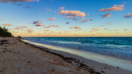 Obraz premium Horseshoe Bay Beach and Deep Bay Beach