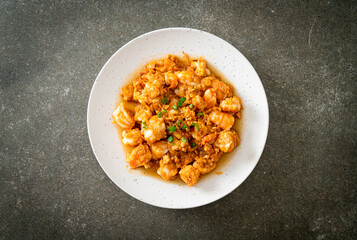 stir-fried shrimps with garlic and shrimps paste