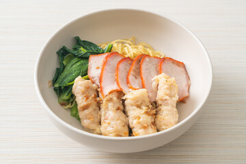 Barbecue Red Pork and Wonton Noodles with Soup