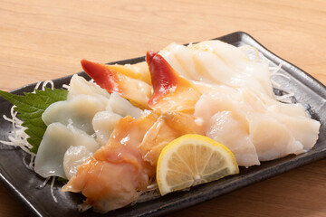 貝づくし　刺身盛り合わせ