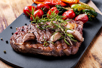 jedzenie, posiłek, obiad, stek, grilla, wołowina, smażone