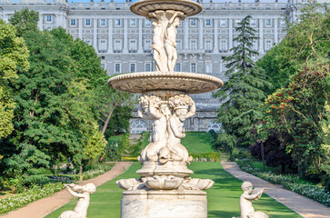 Obraz premium Campo del Moro Gardens and the Royal Palace in Madrid, Spain