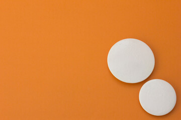 This elongated keychain features a clean design, suitable for minimalist or sophisticated branding.