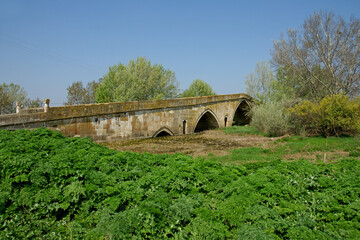 Located in Babaeski, Turkey, Alpullu Bridge was built by Mimar Sinan in the 16th century.
