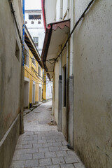 Obraz premium Narrow street in Stone town at Zanzibar, Tanzania