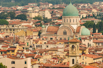 Obraz premium La Sinagoga vista da Piazzale Michelangelo a Firenze