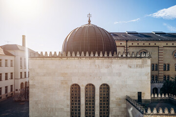 Obraz premium The Dohany Street Synagogue, also known as the Great Synagogue or Tabakgasse Synagogue. A Neolog Jewish congregation and synagogue, located on Dohany Street in Budapest, Hungary.