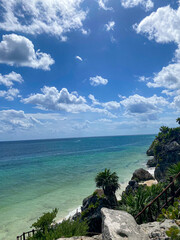 Naklejka premium tropical island in the ocean
