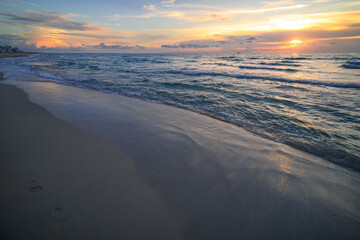Tranquil seascape. Horizon over the water. Ocean waves background. Waves splashing. Ocean view seascape.