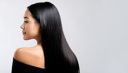 シャンプーの広告、黒髪の綺麗な女性、白背景