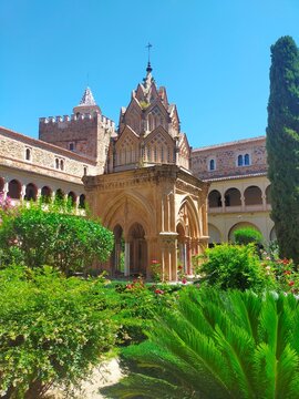 Claustro mudejar del Real Monasterio de la Virgen de Guadalupe, Guadalupe,  C&aacute;ceres, (Espa&ntilde;a)