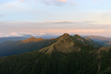 石鎚山頂上からの朝焼け