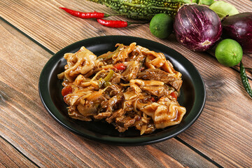Tibetian cuisine - thenthuk with beef