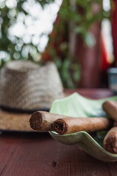 Cuban cigars crafted in scenic Vinales province highlighted