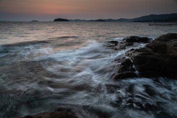 Obraz premium 美しい夕暮れの海岸