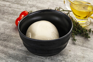 Round Mozzarella young cheese ball