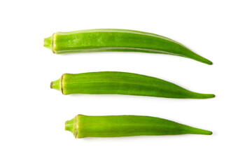 三本並んだ新鮮なオクラ
