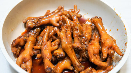 Delicious halogen chicken foot with sauce
