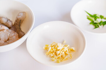 みじん切りしたニンニク