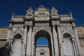 fachada arcos palácio istambul turquia 