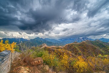 Fototapeta premium The Great Wall of China on a cloudy day