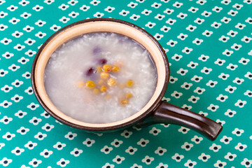 豆のお粥を土鍋で作る