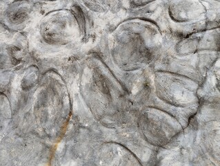 Decorate the walls with mountain stone models and beautiful and cool motifs