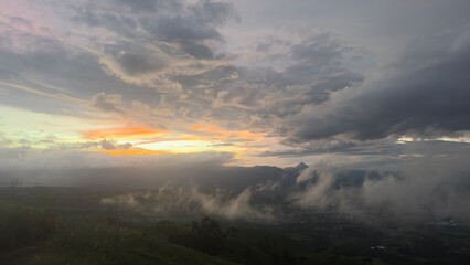 cielo, nube, nube, naturaleza, clima, azul, tempestad, celaje, nublado, llover, sol, moreno, verano, alumbrado, blanco, paisaje, atardecer, cubierto, diurna, cielo, dramático, cielo, hermoso, descarga