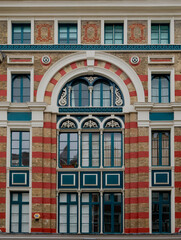 Fototapeta premium facade of an old building
