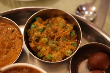 indian food curry and rice