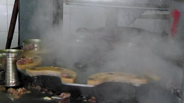 production of stewed meat in a jar
