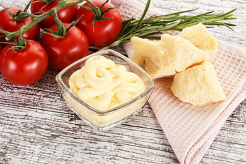 Cheese sauce in the bowl