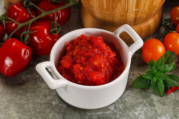 Fresh tomato puree pasta sauce