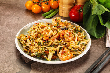 Pad Thai - noodles with prawn