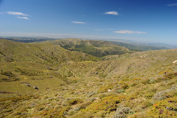 Naklejka premium Vedute panoramiche sul sentiero per Punta La Marmora, sui Monti del Gennargentu