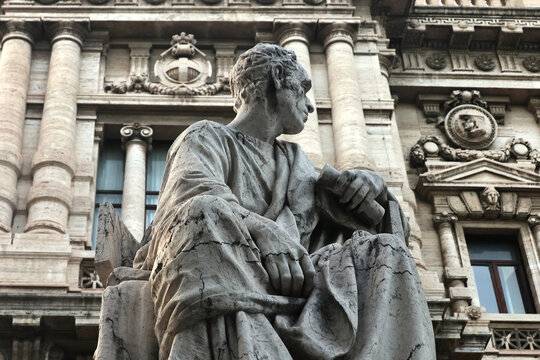 Statue of Lucius Licinius Crassus