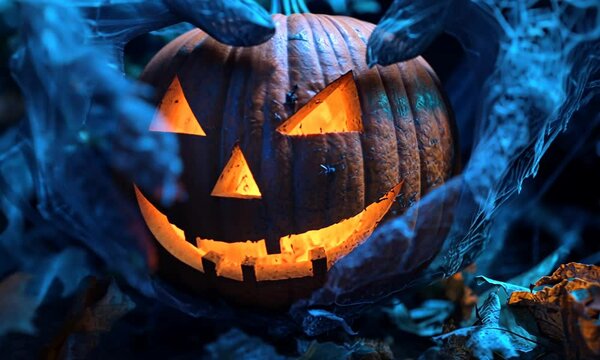 halloween pumpkins with scary face