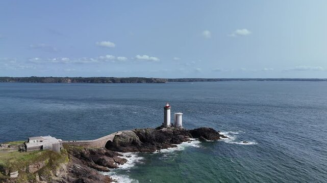 Le phare du Petit Minou au fort du Petit Minou, sur la commune de Plouzan&eacute; en bretagne