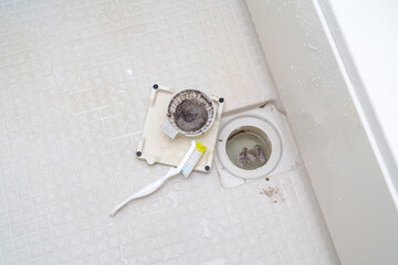 お風呂の排水溝の汚れ