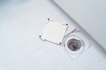 お風呂の排水溝の汚れ