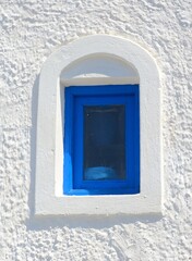 Azul y blanco en Fira, isla de Santorini, Grecia