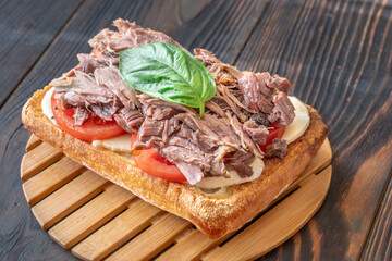 Sandwich with pulled pork