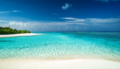 Naklejka premium Crystal Clear Waters and White Sandy Beaches of the Maldives, a Tropical Paradise