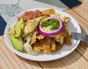 chilaquiles with egg