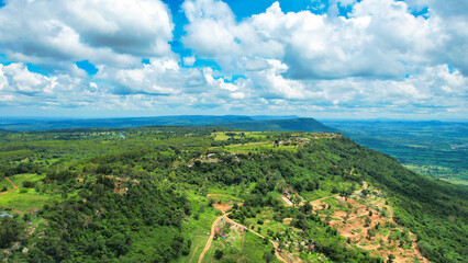 Fototapeta premium カオヤイのキャンプ場からの綺麗な景色 ナコーンラーチャシーマ・タイ Beautiful Khao Yai View at Nakhon Ratchasima